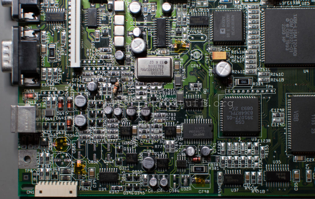 Amiga CD³² PCB (pad repair)