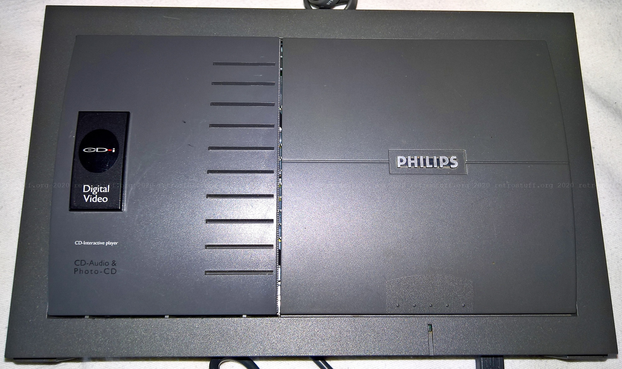 Push down The above reader Philips CDI550 and CDI450 - retrostuff